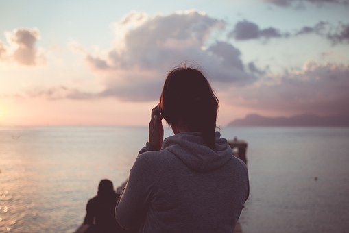 woman-1246581__340.jpg